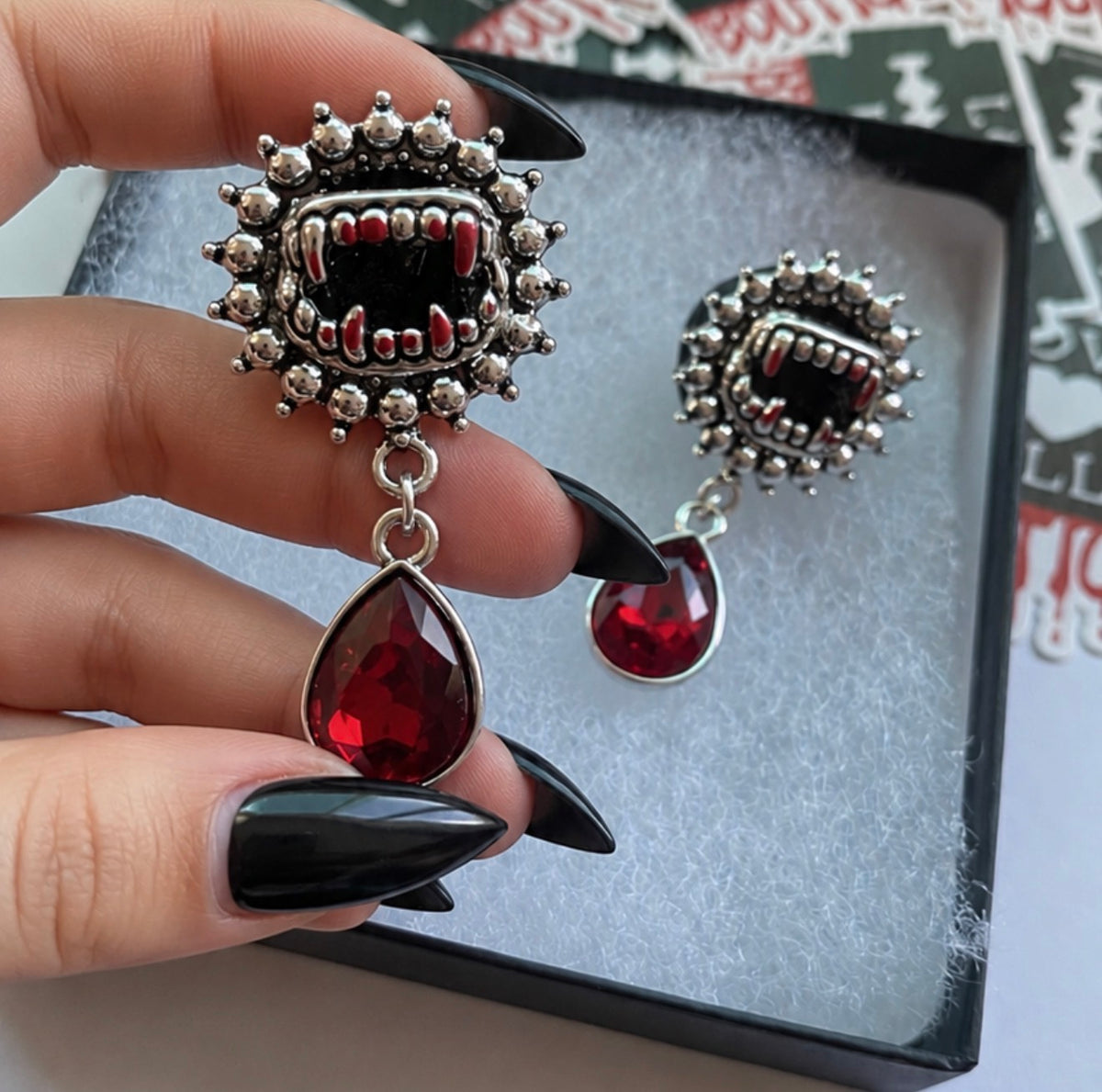 Queen Of The Damned Dangle Plugs