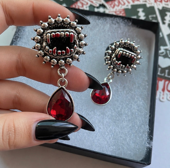 Queen Of The Damned Dangle Plugs