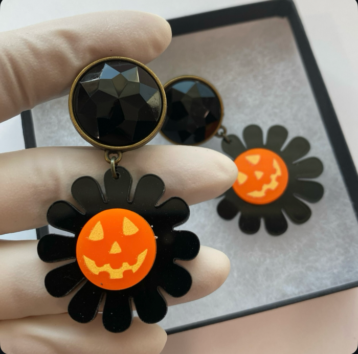 Summerween Jack o lantern Plugs