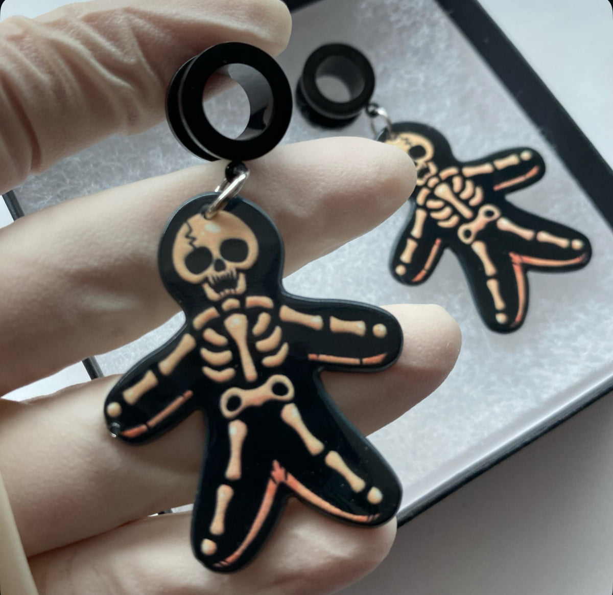 Gingerbread Skeleton dangle plug tunnels