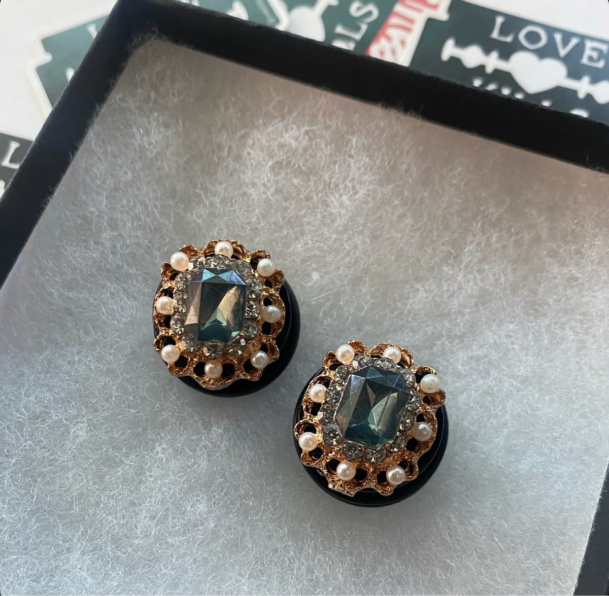 Rhinestone Golden Grey Pearl Plugs