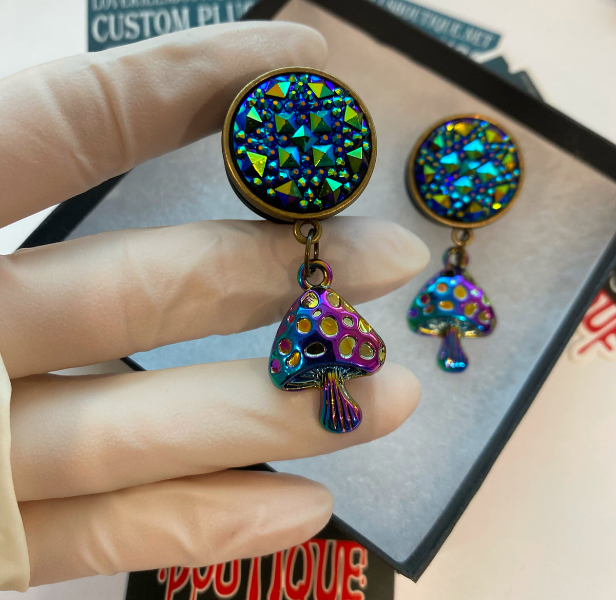 Psychedelic Shrooms dangle plugs