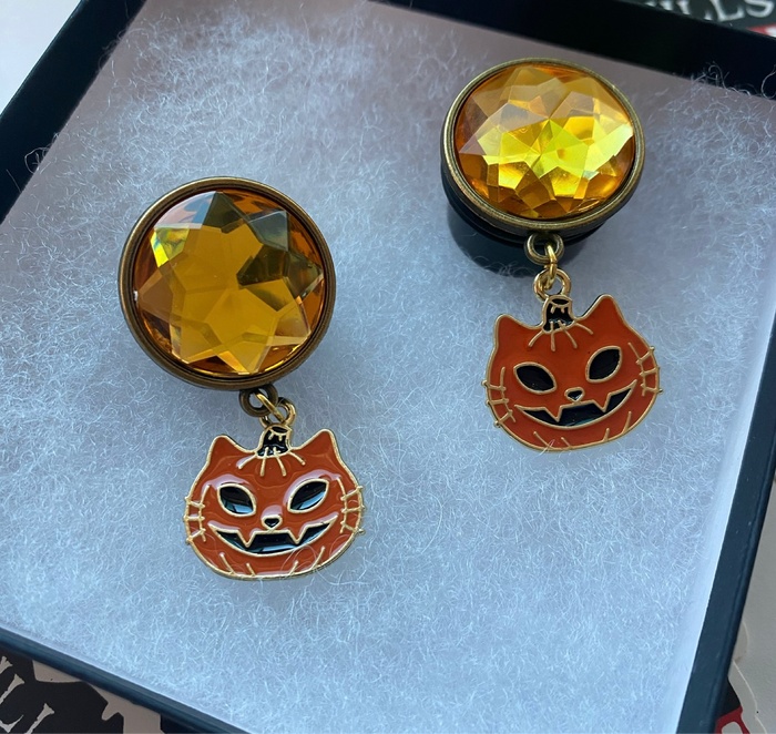 Pumpkin Cat Dangle Plugs