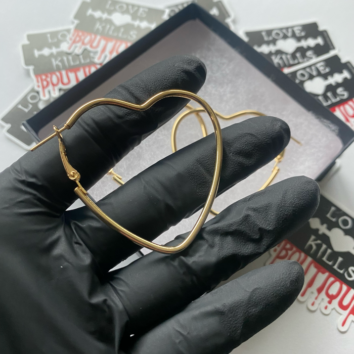 Medium Corazon Hoops