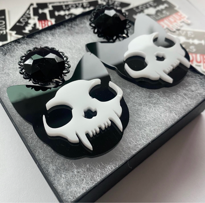 Kitten Skull Dangle Plugs