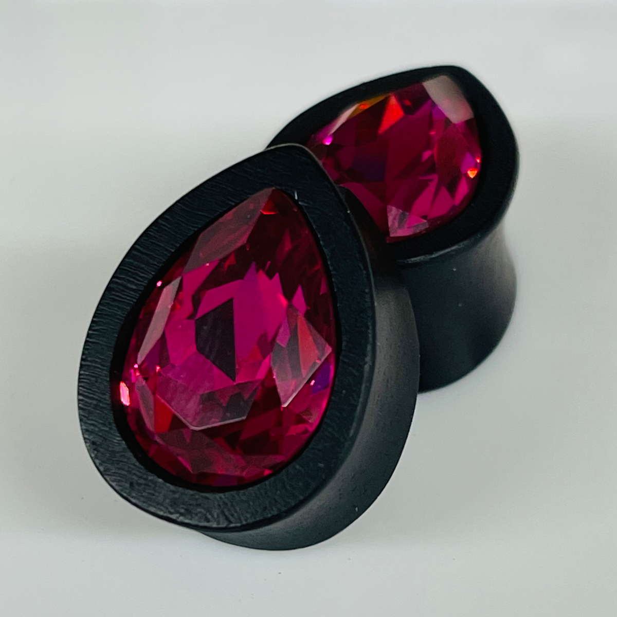 Ebony Swarovski Med Fuchsia Teardrop