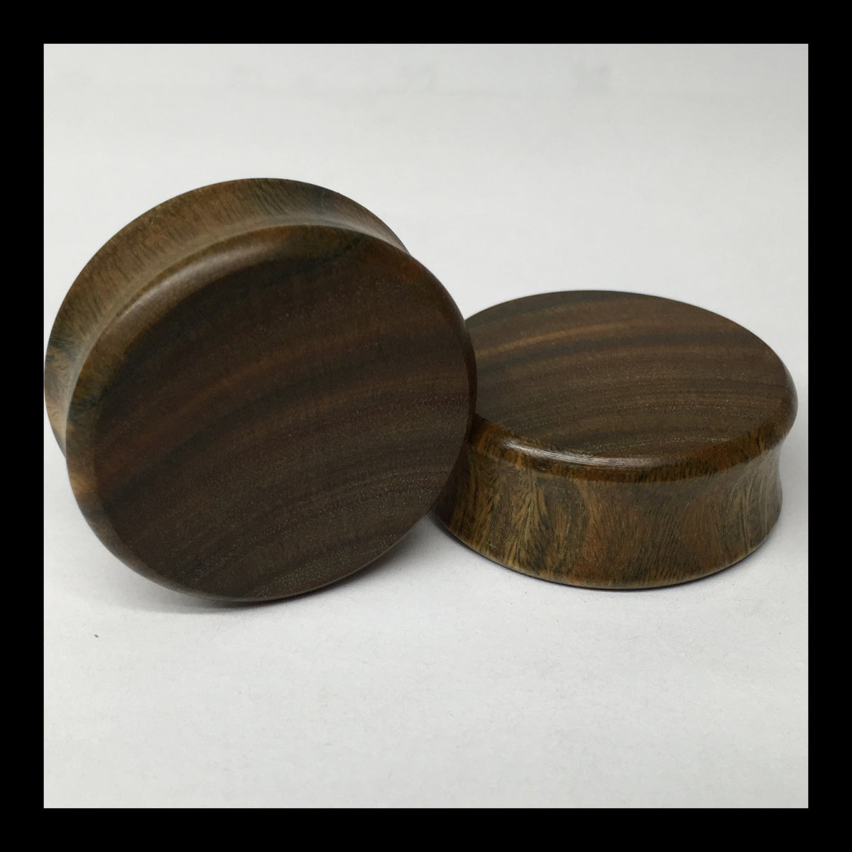 Verawood Solid Round Plugs