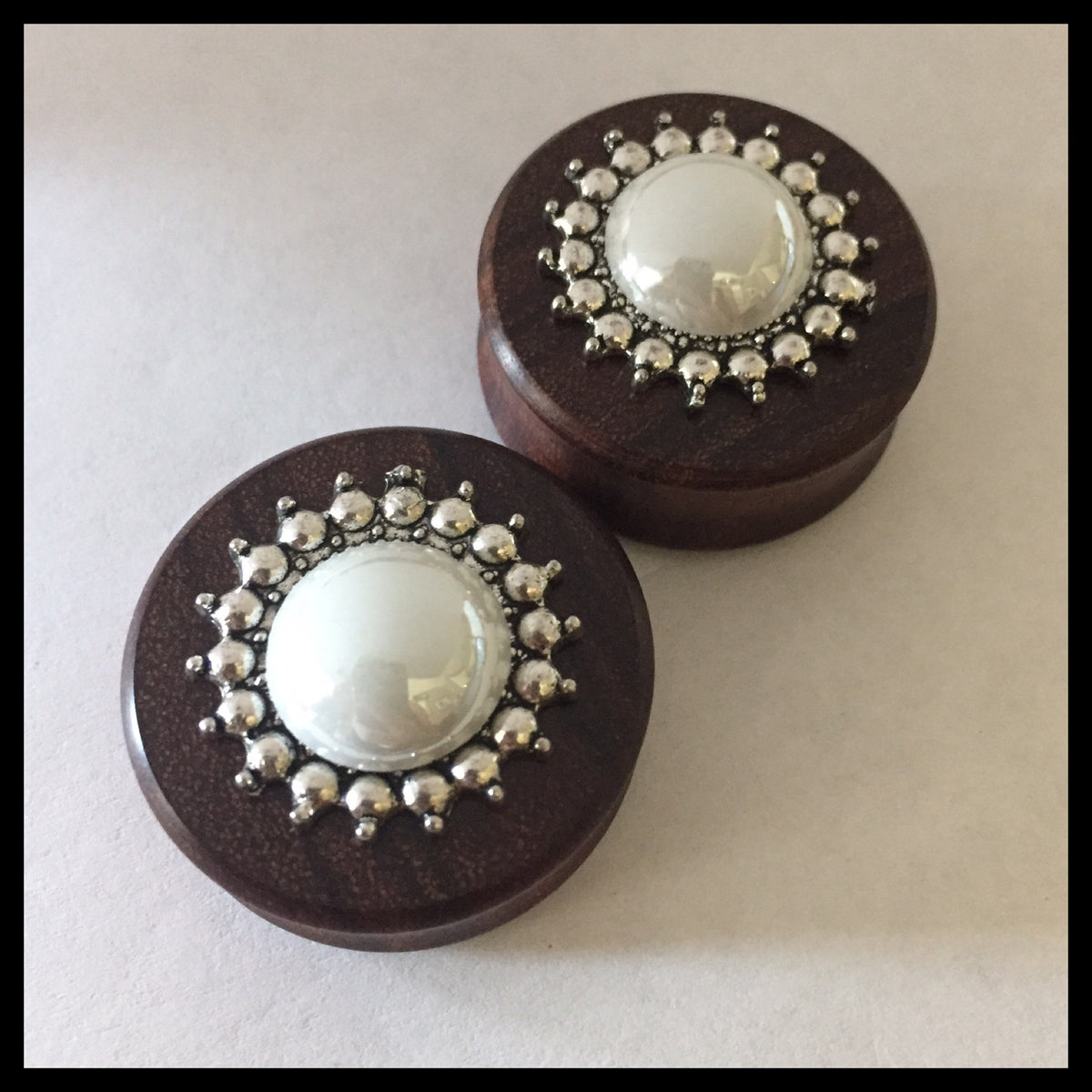 Granadillo Silver Snowball Round Plugs