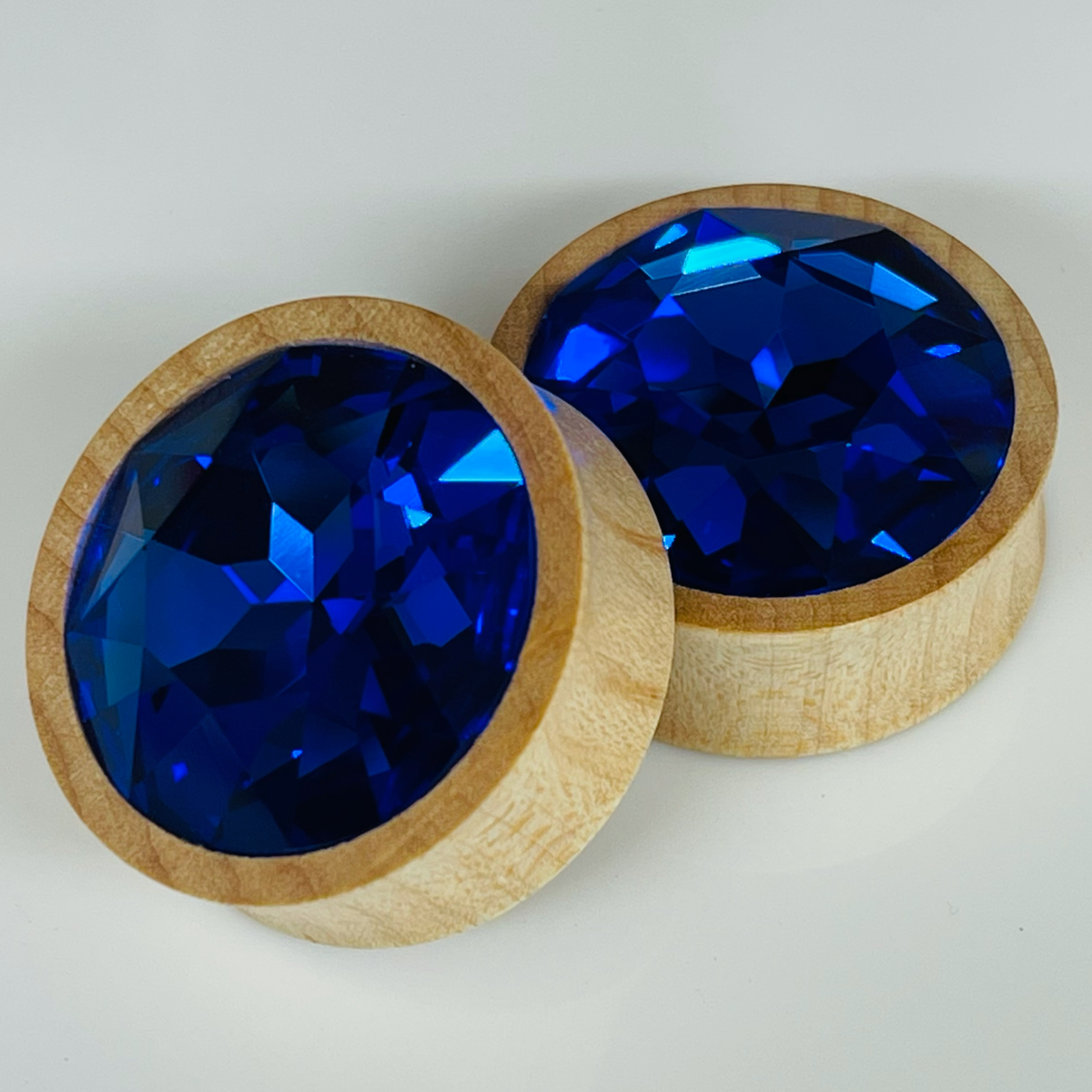 Maple Large Swarovski Sapphire Round Plugs