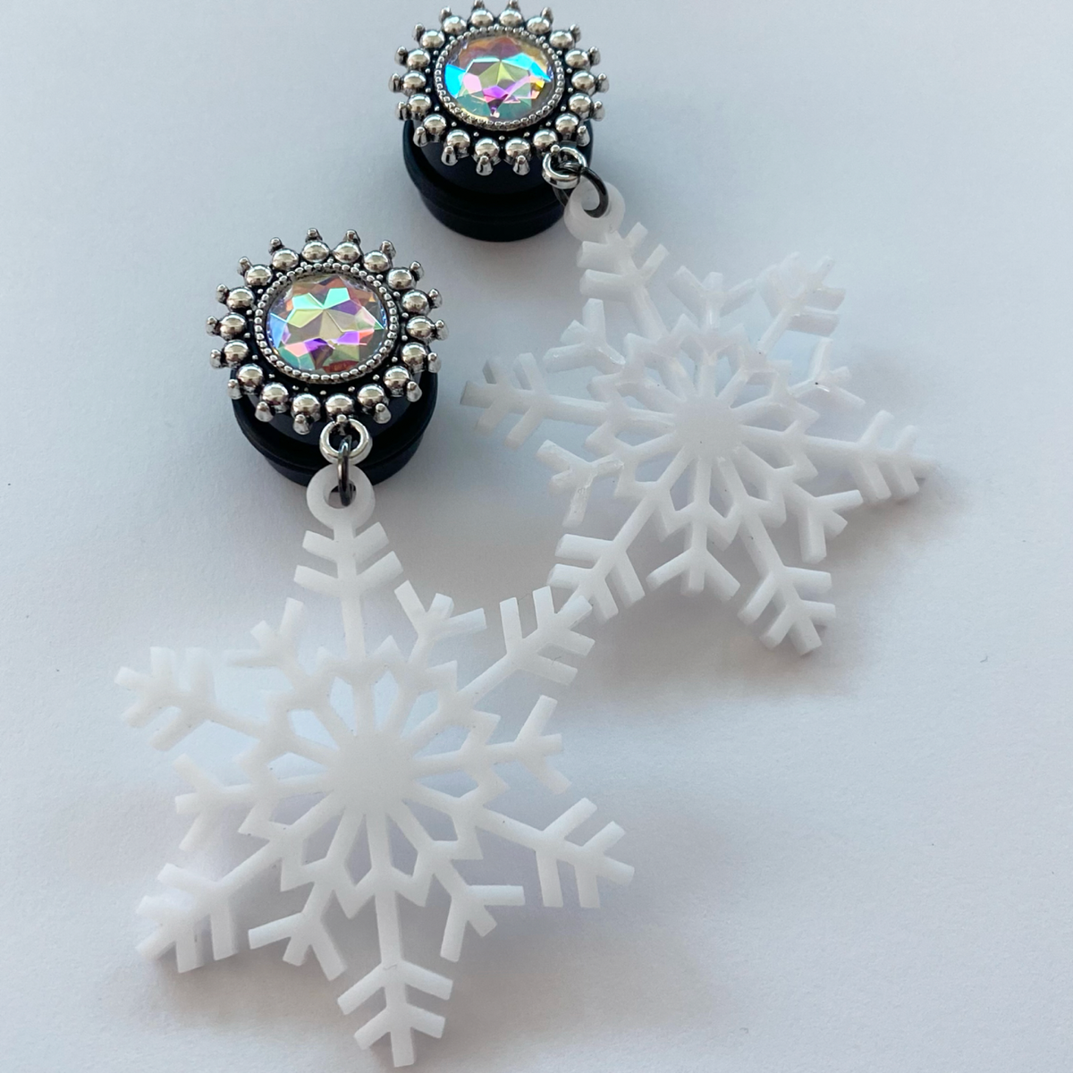 Snowflakes Dangle Plugs