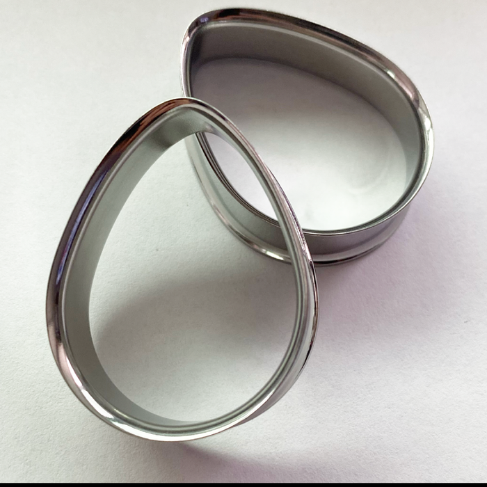 Teardrop Silver Tunnel